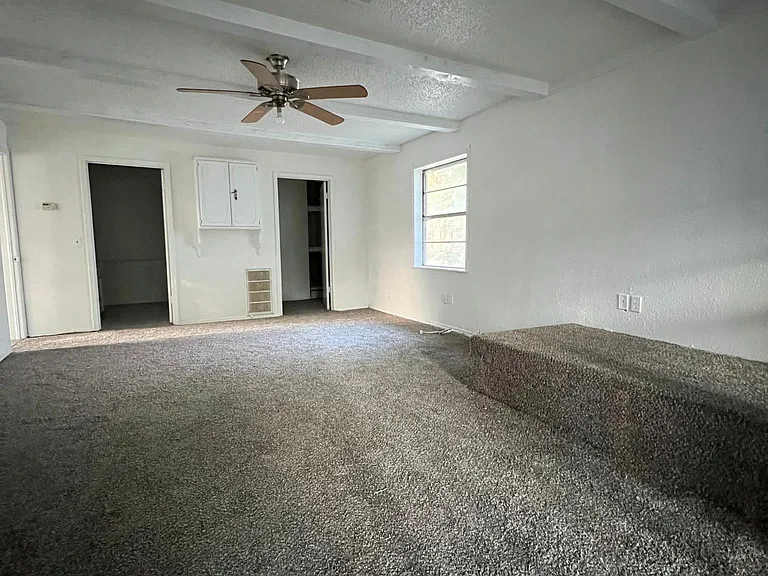 1215 E Whittaker St — Photo 20