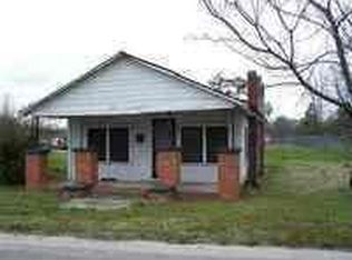 422 W Laurel St, Mullins, SC 29574