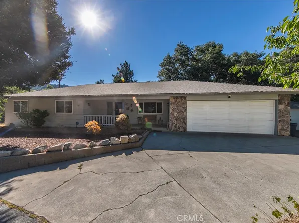 121 Darfo Dr, Crestline, CA 92325