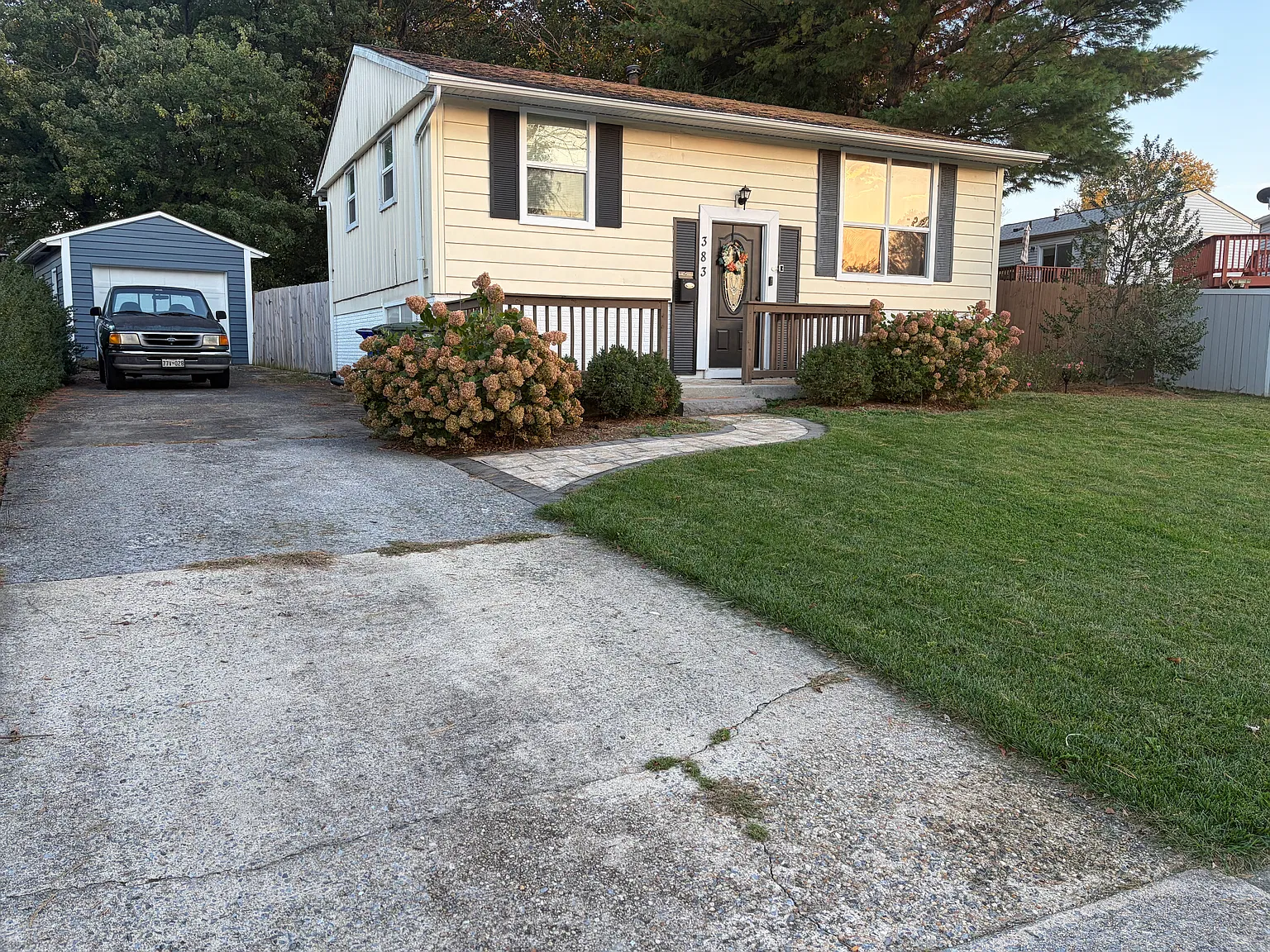 3 bed, 1475 sqft, $2,600 — Photo 2