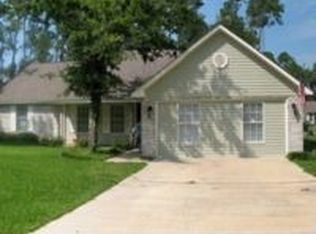 1301 Ash St, Ocean Springs, MS 39564
