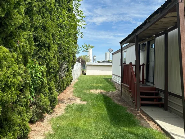317 Maple St, Mabton, WA 98935