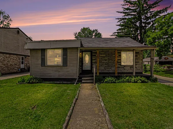 9005 Deering St, Livonia, MI 48150