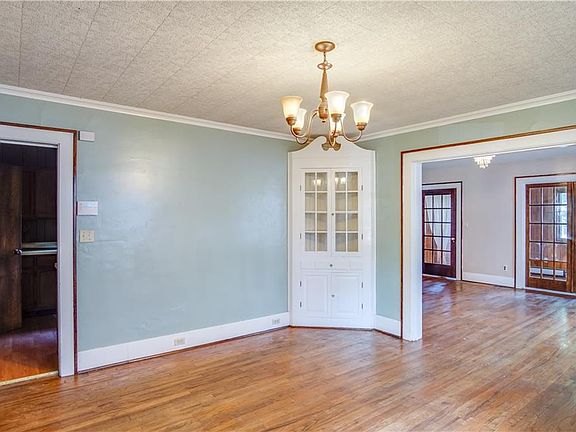 4th image of 510 W 29th St