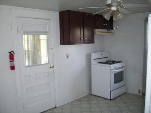 3rd image of 112 E Wilson Ave
