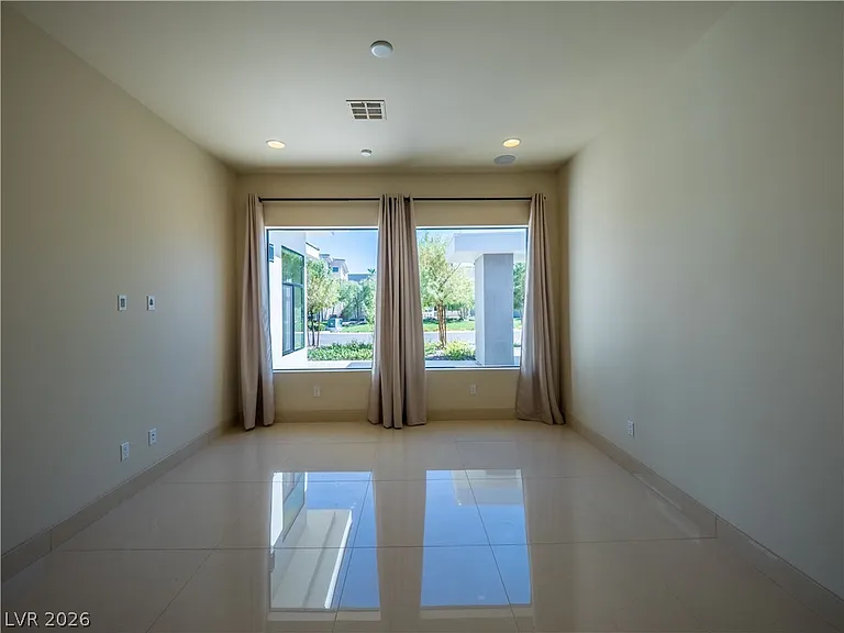 7447 Yonie Ct — Photo 44