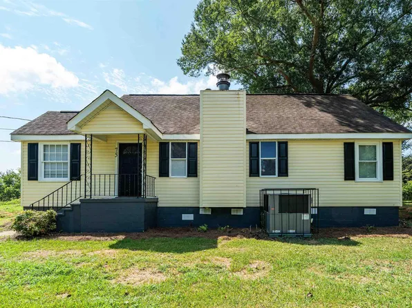 75 7th Ct SW, Graysville, AL 35073