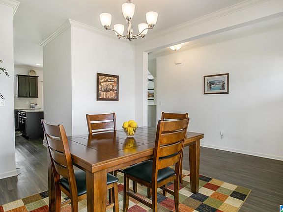 5th image of 1070 Medinah Dr