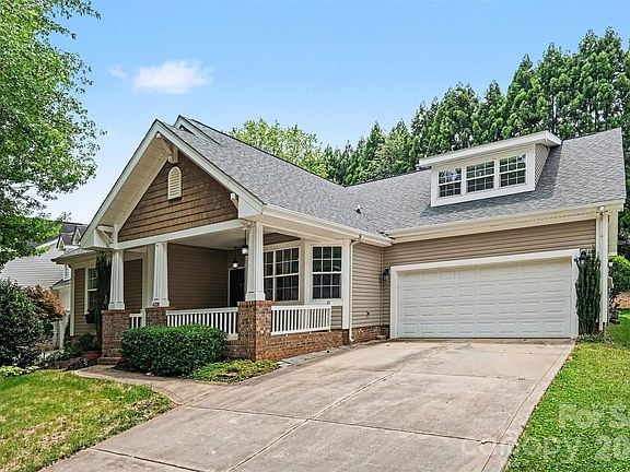 2nd image of 6228 Colonial Garden Dr