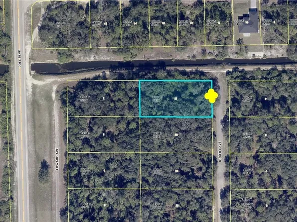 1921 Robert Ave, Lehigh Acres, FL 33972