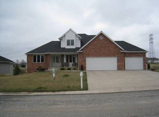 1301 Cadbury Rdg, Quincy, IL 62305