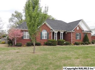 17961 Davis St, Athens, AL 35611
