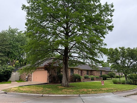 3rd image of 6620 Southport Dr