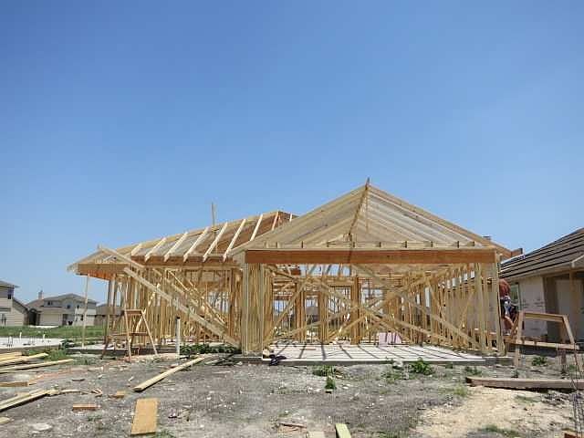 2nd image of 412 Bashaw Loop