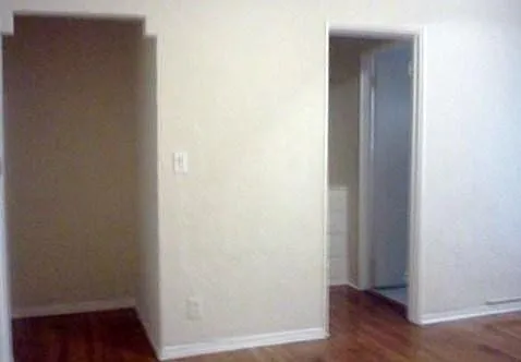 1197 N Ardmore Ave #3 — Photo 9