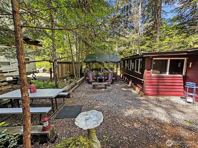 2nd image of 92 1 Goldrush Road