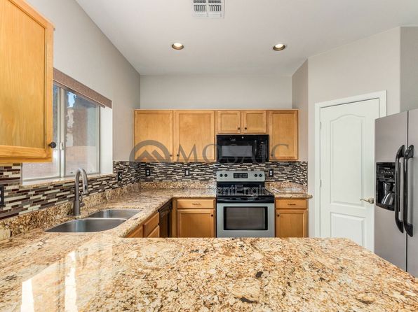2737 E La Costa Dr
