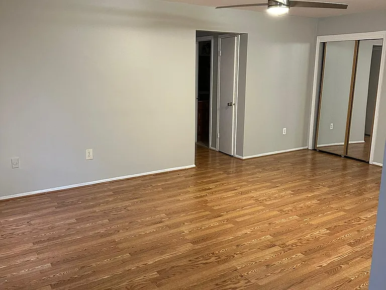 1604 Green Hollow Dr #1604 — Photo 16
