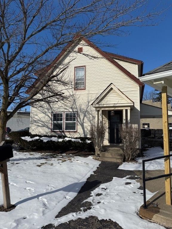 Real estate listing image