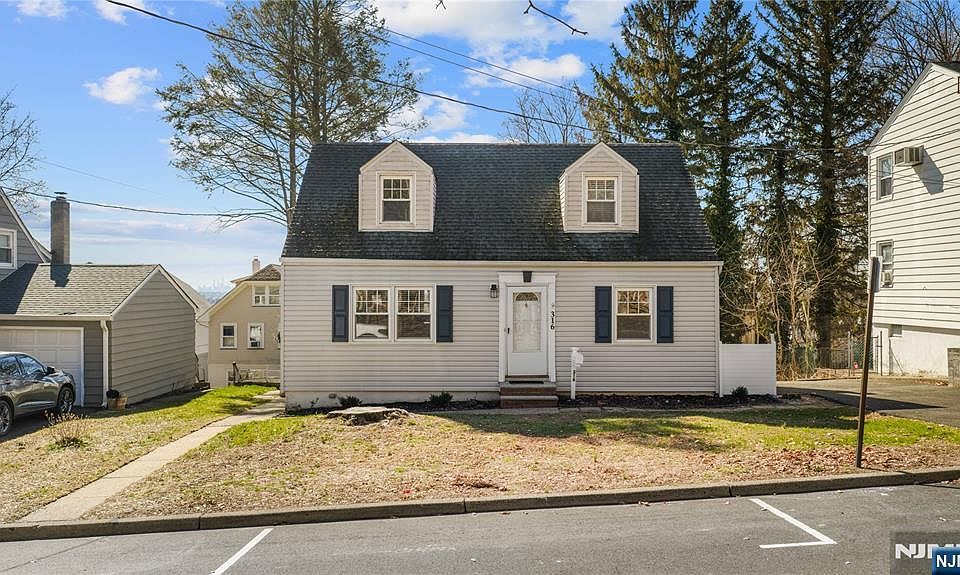1st image of 316 N 15th Pl