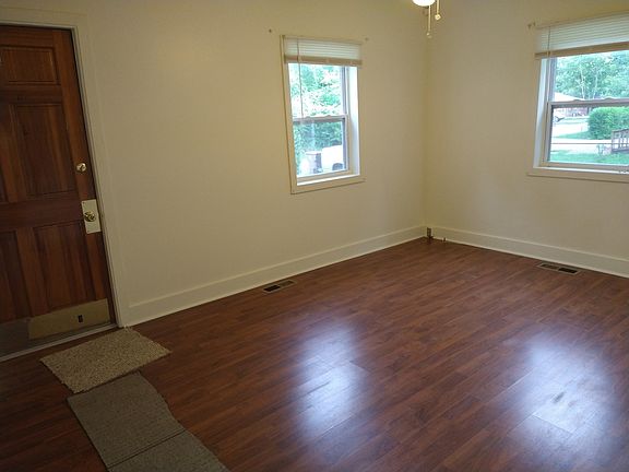 5th image of 322 McArthur Dr