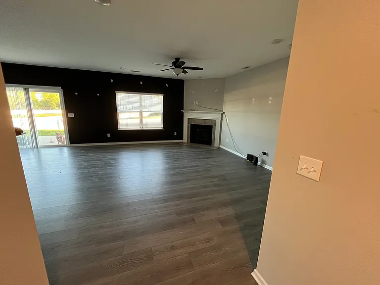514 Curry Dr — Photo 9
