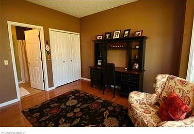 5th image of 291 Williamsburg Dr