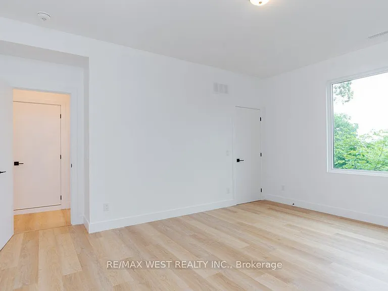 63 Lonborough Ave — Photo 27