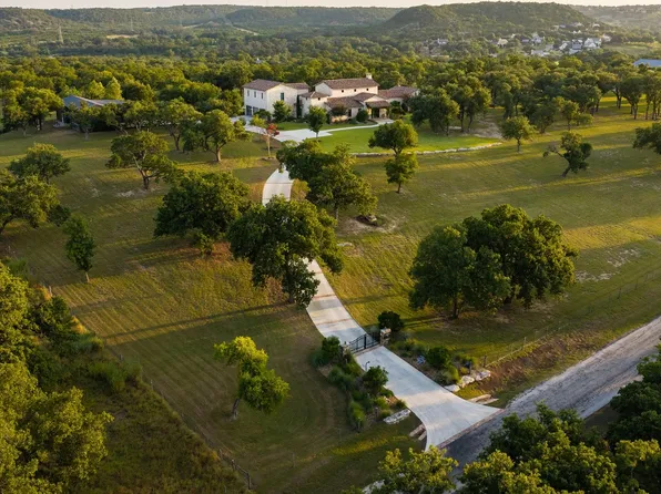 279 Achtzehn Rd, Fredericksburg, TX 78624