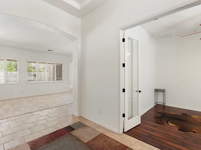 8614 W Morten Ave — Photo 20