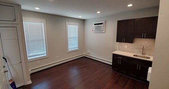 5th image of 117 Grand St Floor 1