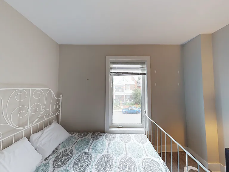 97 4th Ave — Photo 3