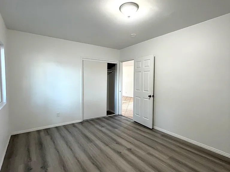 E Cedar St — Photo 11