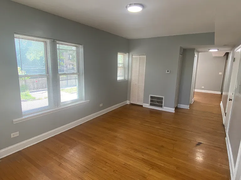 Emerald Apartments — Photo 11