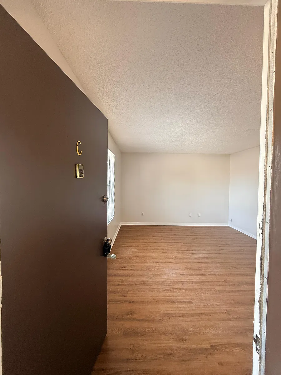 Building Photo - 460 Crabapple Ct #C