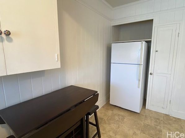 honolulu-hawaii-82426513 picture