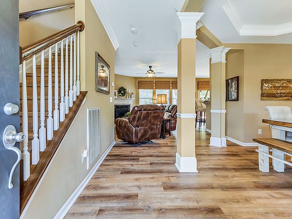 5th image of 7613 Kemberton Dr E