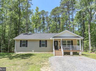 157 Wildwood Rd, Colonial Beach, VA 22443