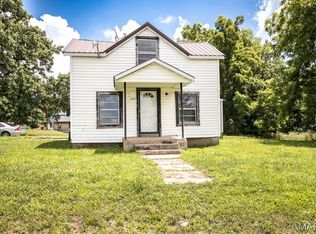 200 S Frisco St, Crocker, MO 65452