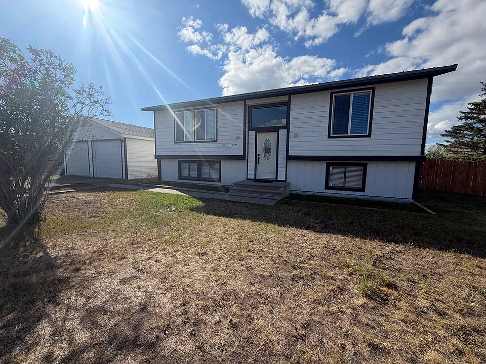 1079 Saddle Bill Rd