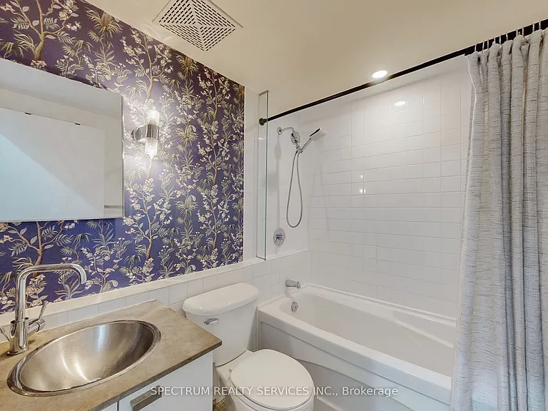 637 Lake Shore Blvd W #328 — Photo 13