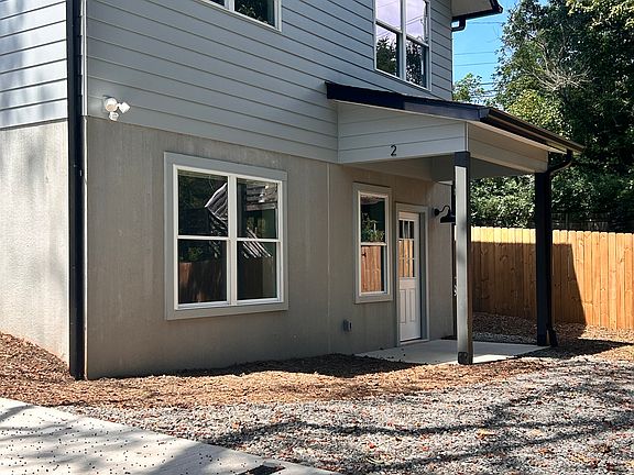 4th image of 2 Kirby Rd Unit 2