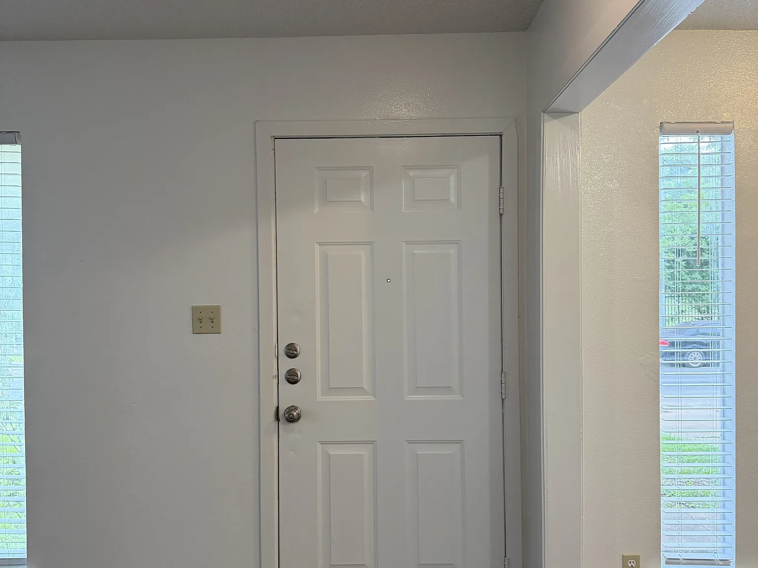 4714 Creek Bend Dr - 1 — Photo 2