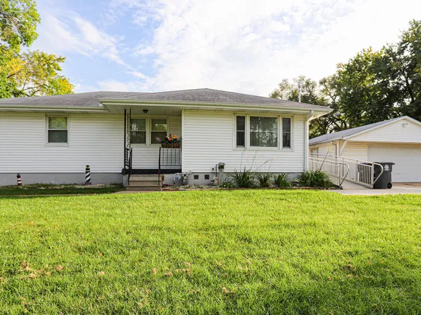 1003 25th Ave, Council Bluffs, IA 51501