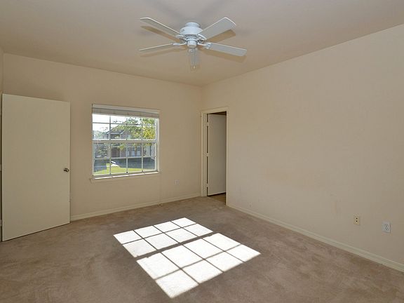 5th image of 15033 Arbor Reserve Cir APT 204
