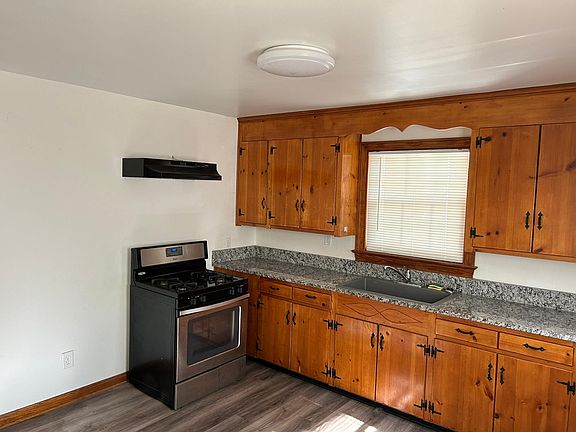 3rd image of 2012 Jedi St