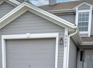 5602 NW Moonlight Meadow Ct, Lees Summit, MO 64064