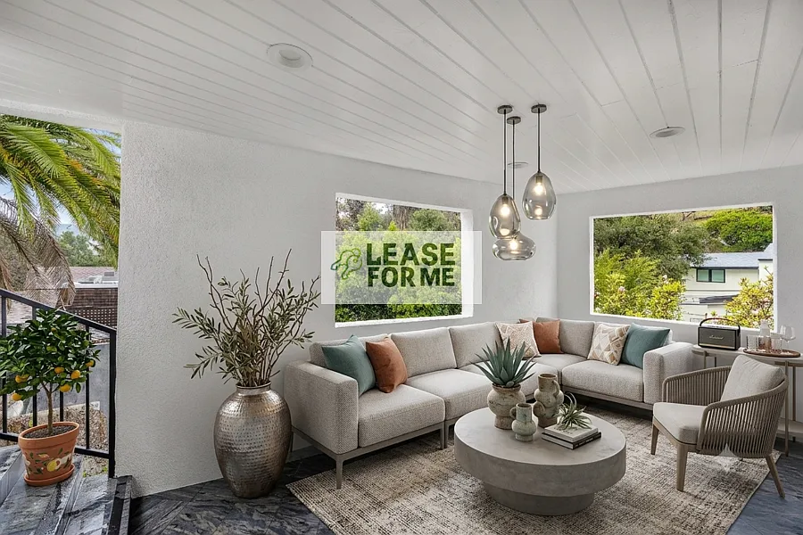 9848 Portola Dr - Elegant Beverly Hills Home Featuring Panoramic Canyon Views — Photo 4