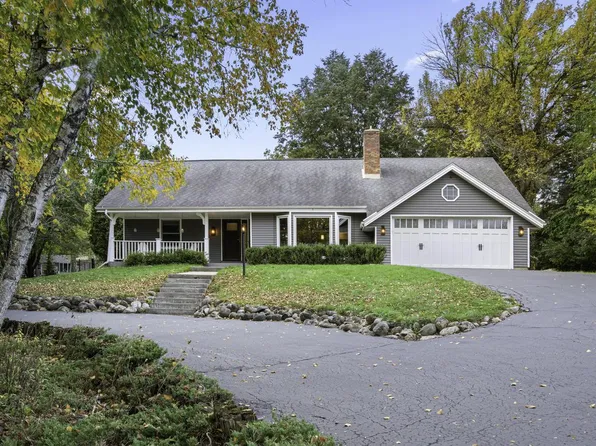 W308N5576 Windrise CIRCLE, Hartland, WI 53029