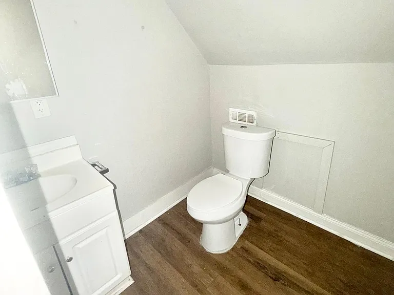 153 Humphrey St #2 — Photo 8